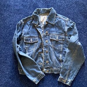 Jean jacket size medium good condition no holes or stains
